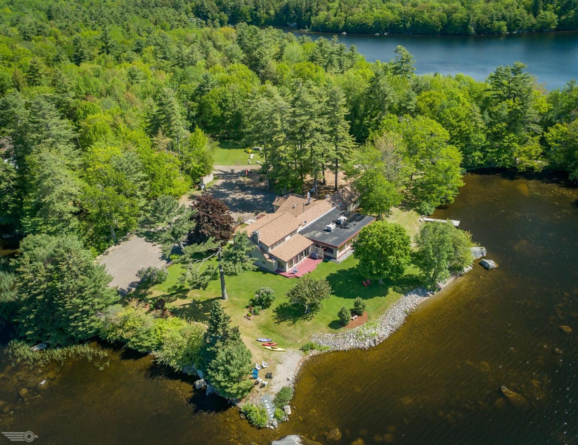 Alamoosook Lakeside Inn Orland Екстер'єр фото