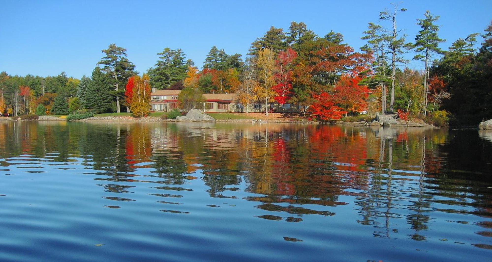 Alamoosook Lakeside Inn Orland Екстер'єр фото