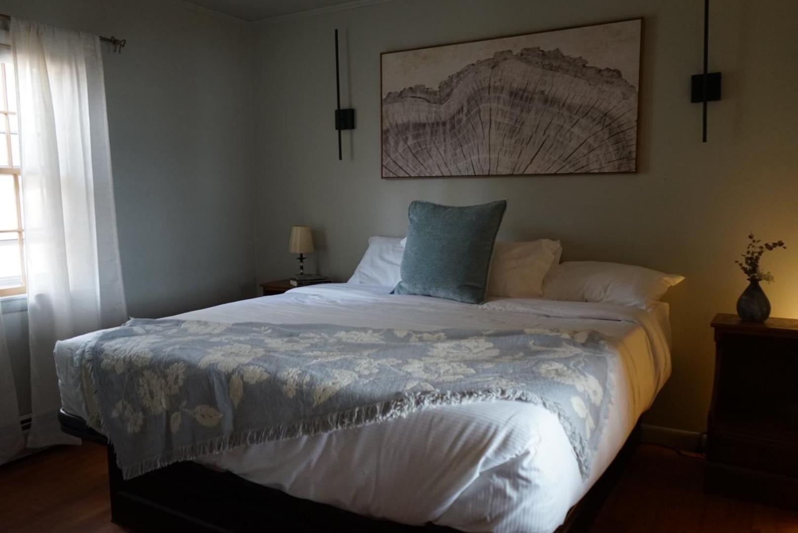Alamoosook Lakeside Inn Orland Екстер'єр фото