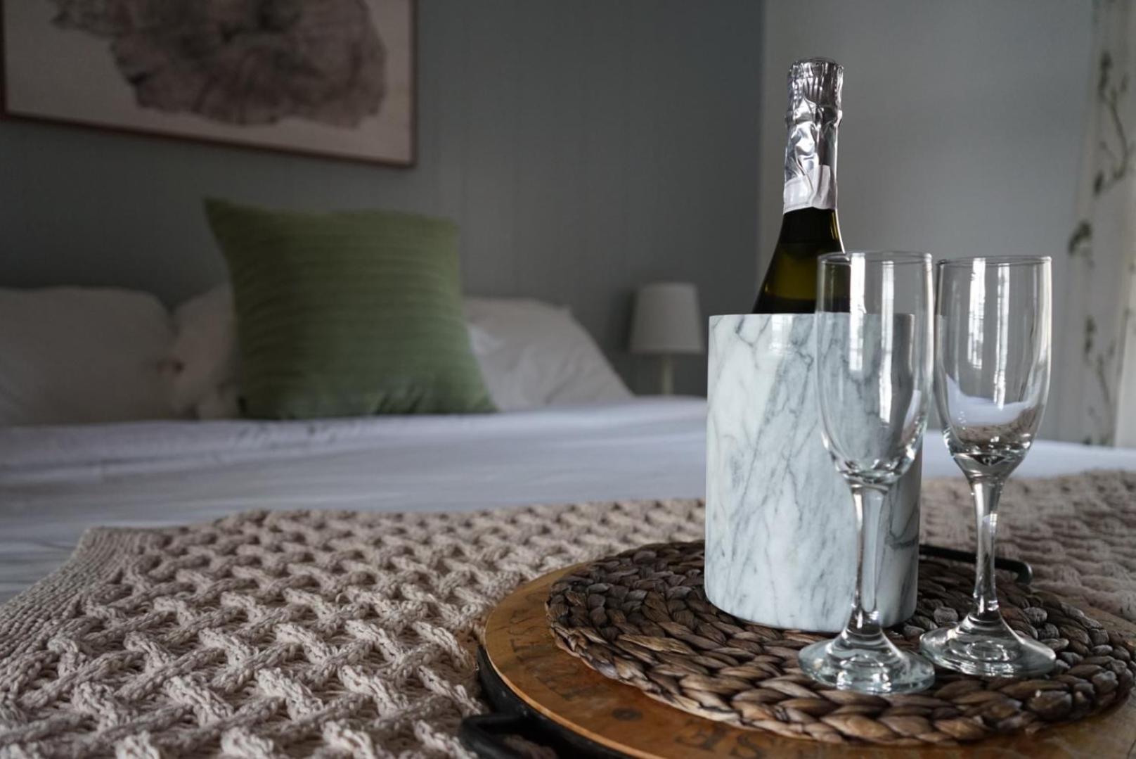 Alamoosook Lakeside Inn Orland Екстер'єр фото